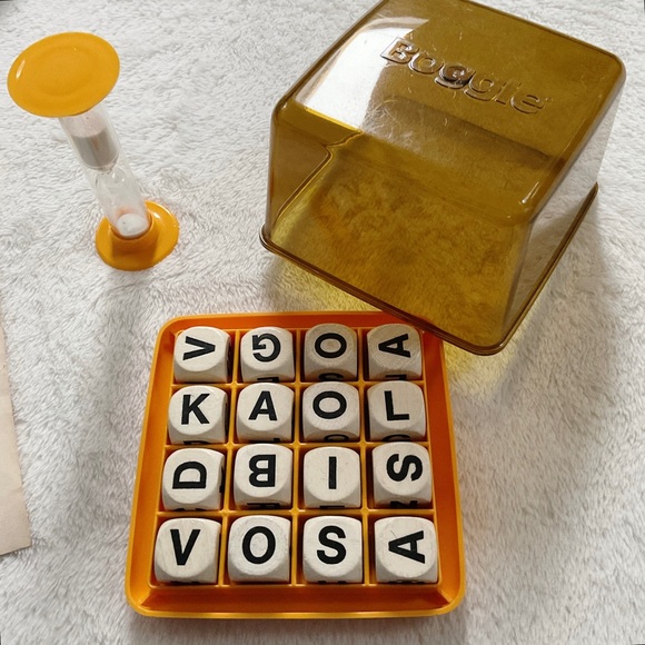 Vintage 1976 Boggle Parker Brothers Hidden Word Game - Picture 2 of 14